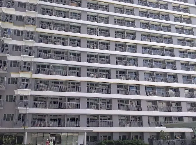 Fame Residences Tower 1 *