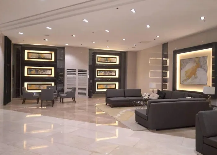 Fame Residences Tower 1 *